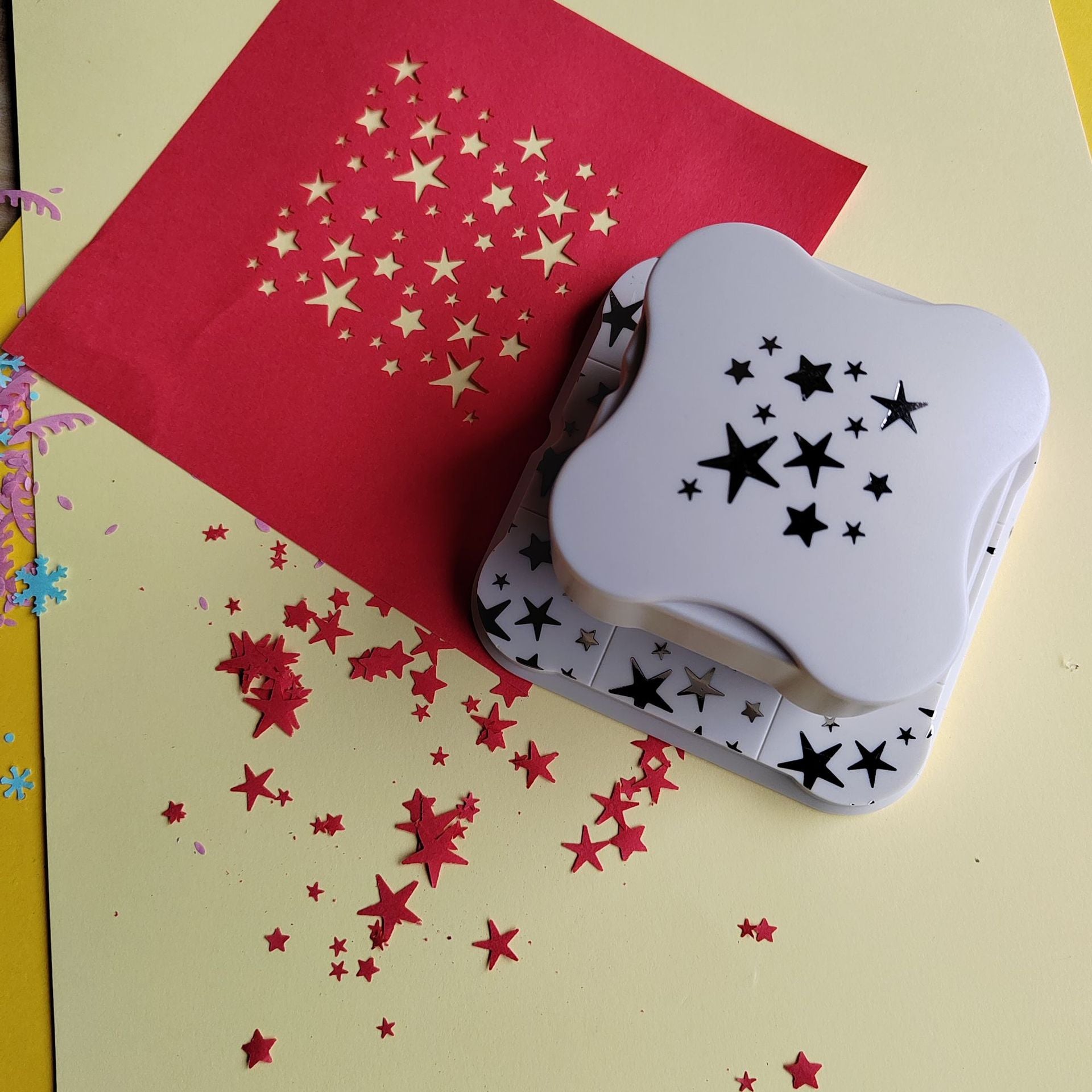 Decorative Edge Punch & Scrapbooking Stencil Cutter for Paper Crafting