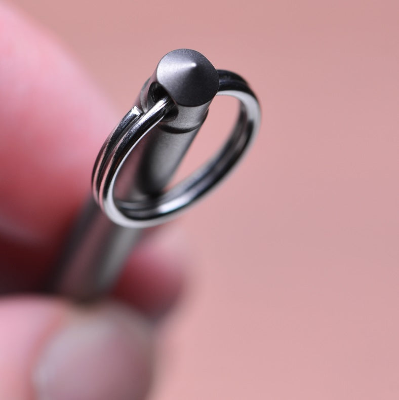 Tactical Keychain Pen – Titanium Mini Ballpoint for Survival & Daily Use