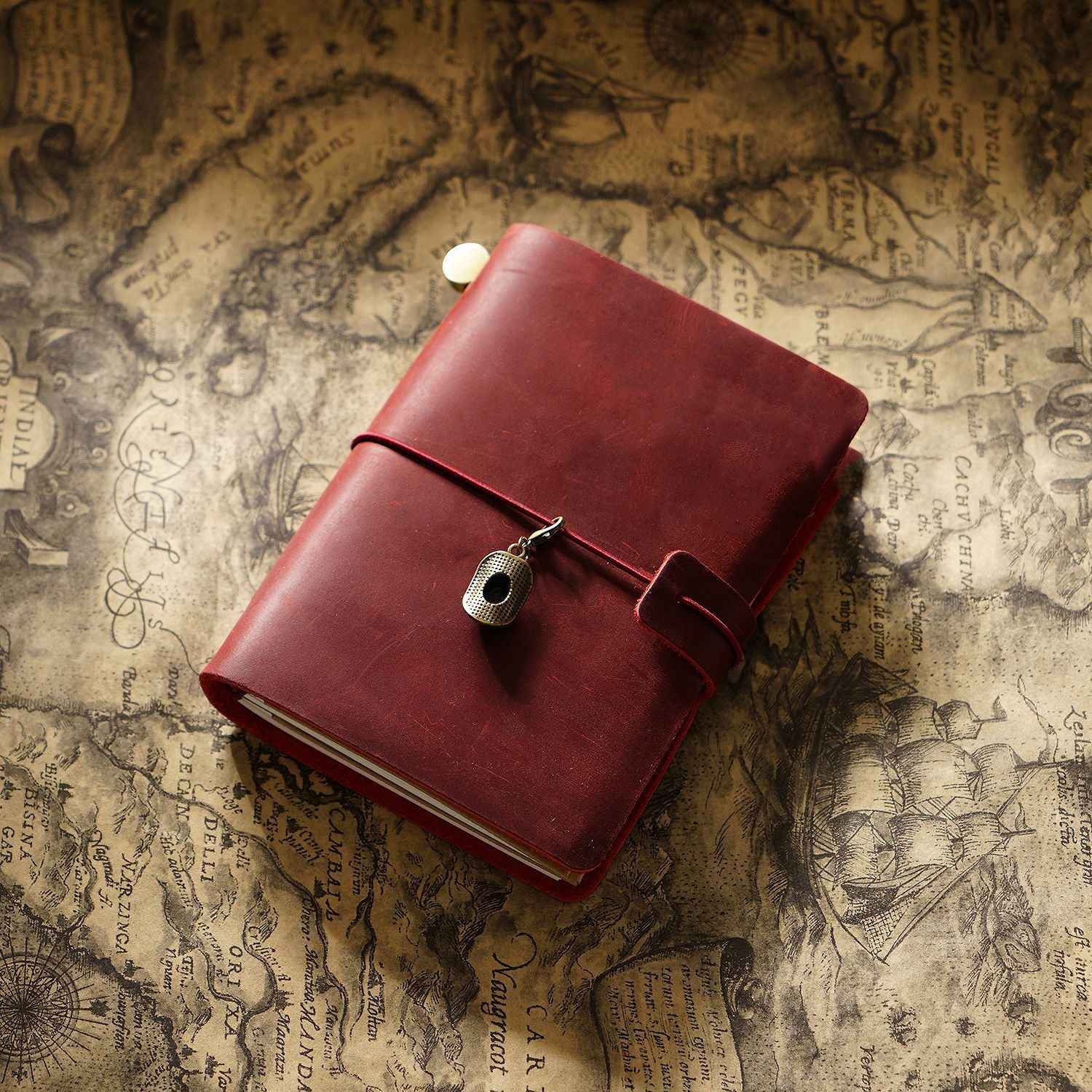 Traveler's Notebook Journal Passport Size Leather Cover - TTpen