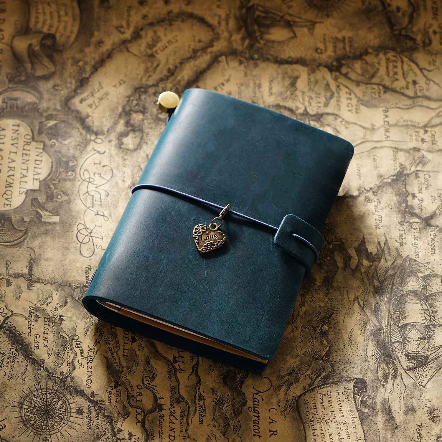 Traveler's Notebook Journal Passport Size Leather Cover - TTpen