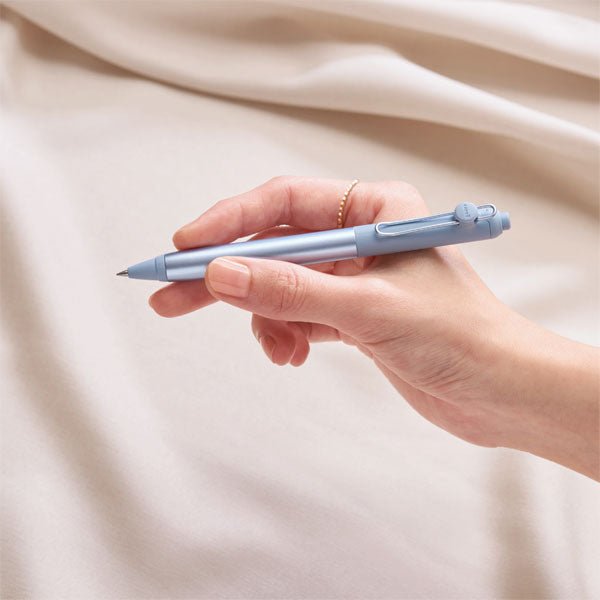 Uni-ball ZENTO Flow Model Water Based Ballpoint Pen