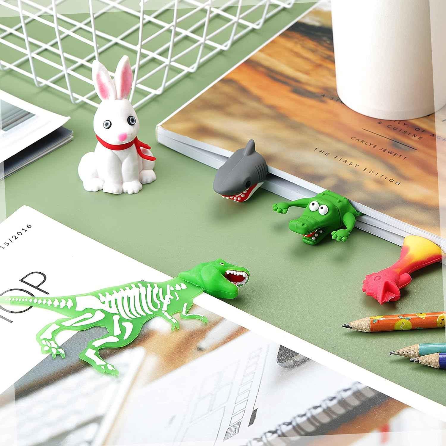 4Pcs Luminous Dinosaur Shark Crocodile Chicken Bookmarks - TTpen