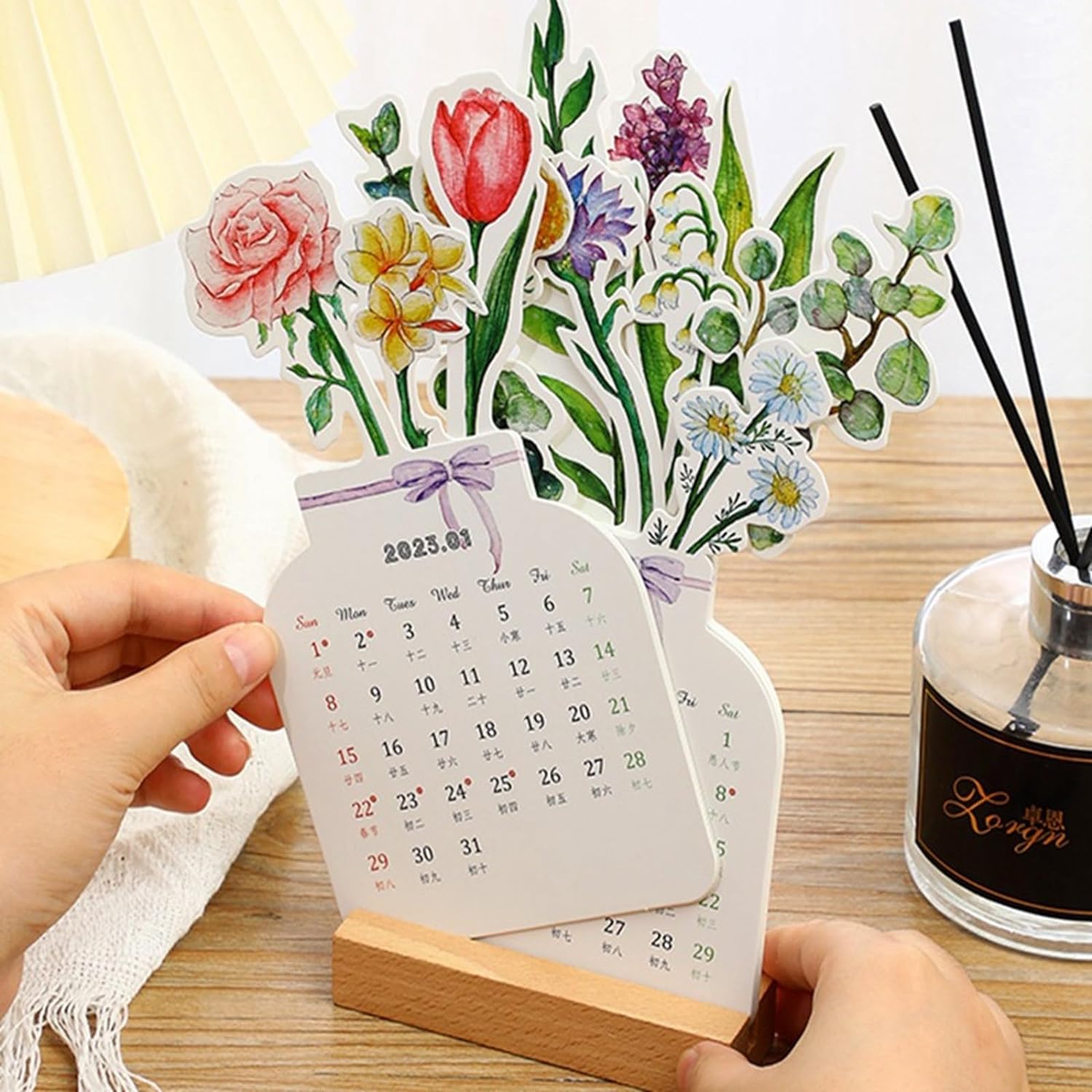 2024 Bloomy Flowers Desk Calendar Monthly Planner Vase Shaped