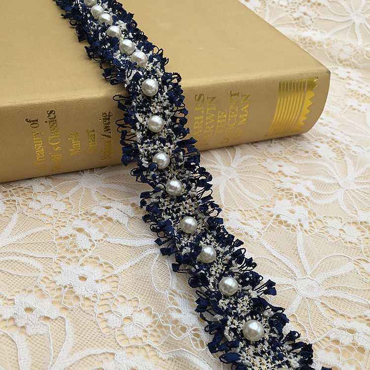 Pasamanería 3cm con flecos azul marino y perlas de imitación en banda bordada