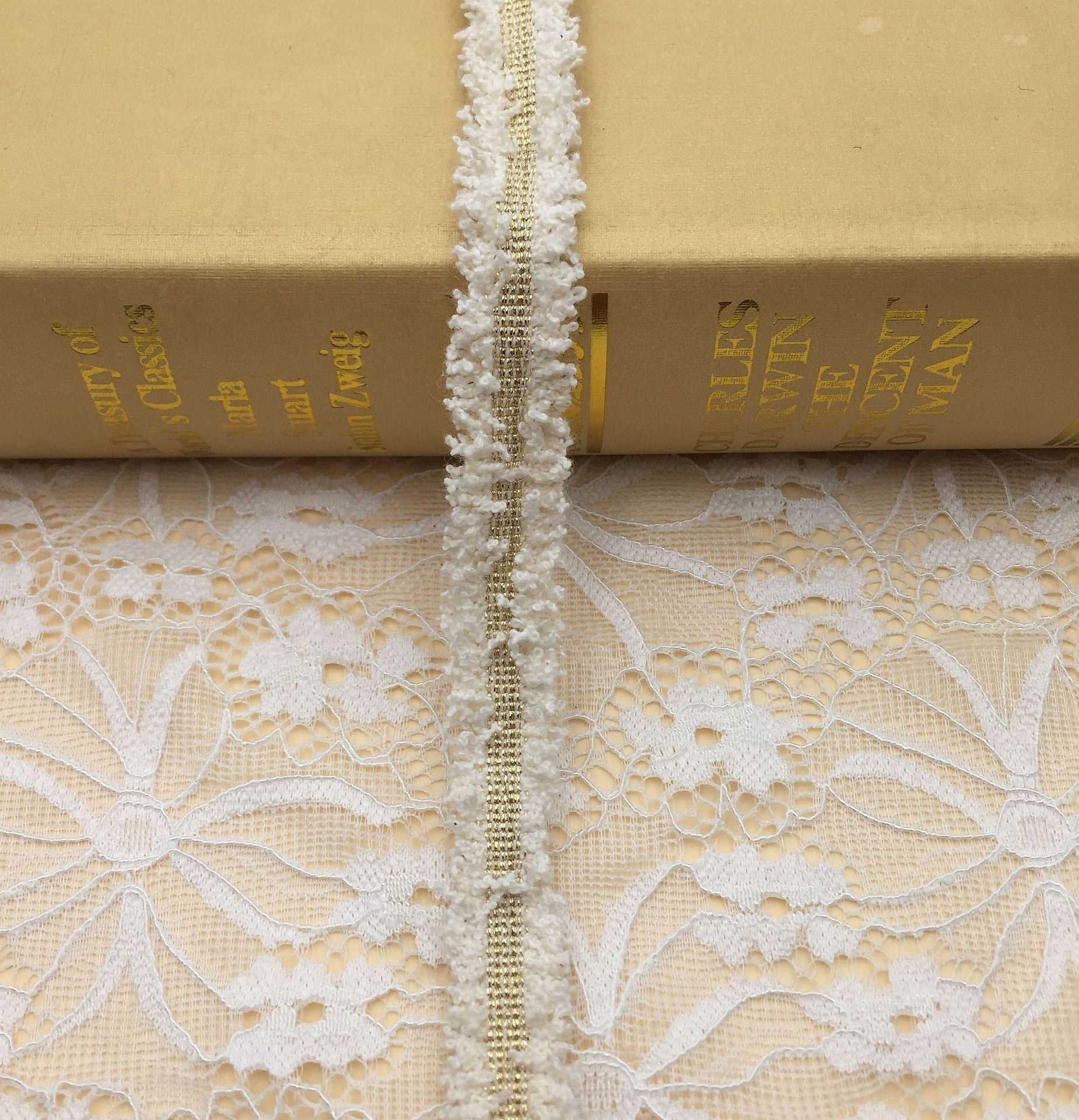 1.5cm metallic fringe trim, off-white fringe with gold metallic thread running through