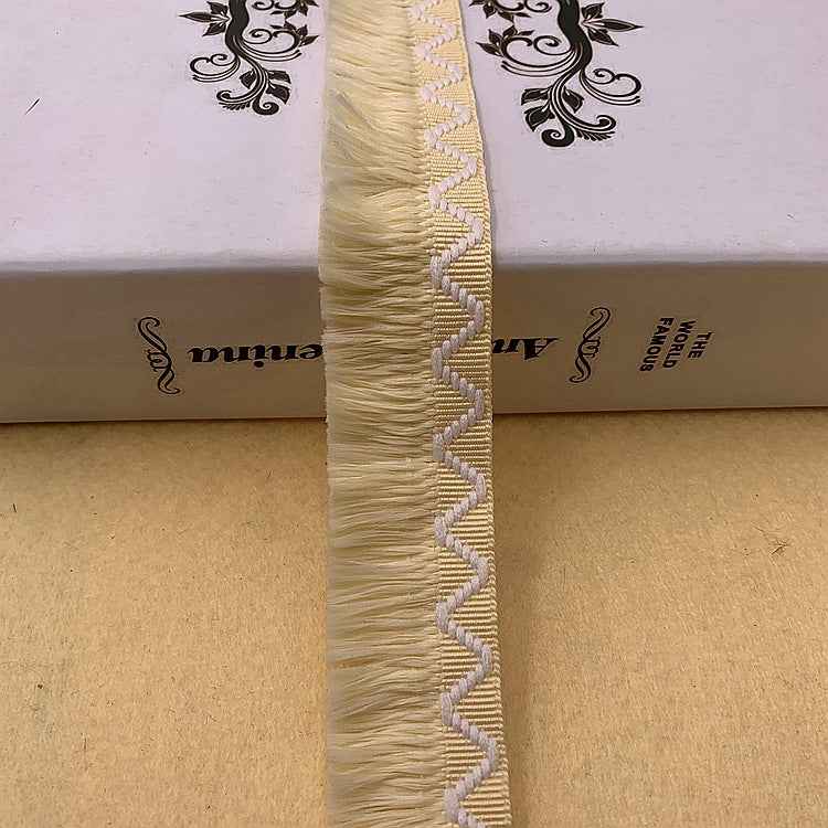 Wavy fringe lace trim, yellow with white zigzag embroidery, 3 cm wide
