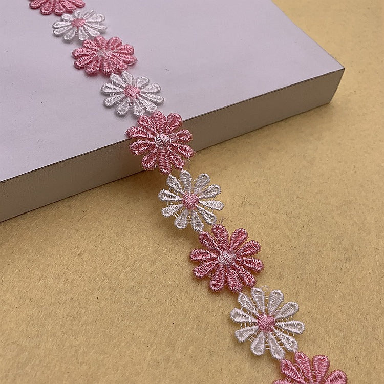 2.5cm daisy petal lace trim with pink and white flowers, scalloped floral border
