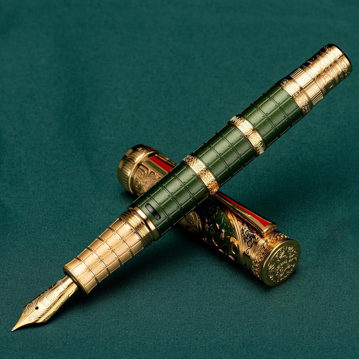 Penna Stilografica Hongdian D5 Qin Dynasty | Pennino Fine, Riempimento A Pistone, Design In Oro Verde
