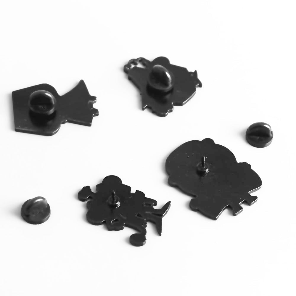 Schwarze Rückseiten der Emaille-Pins mit Verschlüssen, 4 Stück