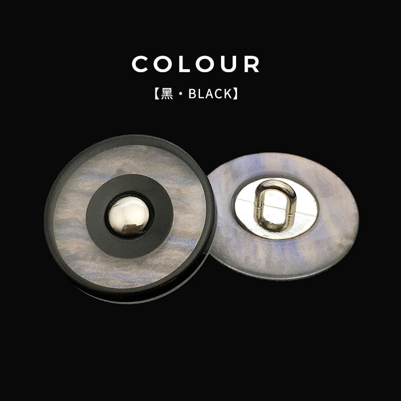 Schwarzer Resin-Knopf, zweifarbig blau-grau, goldener Metallhals, mit Knopföse