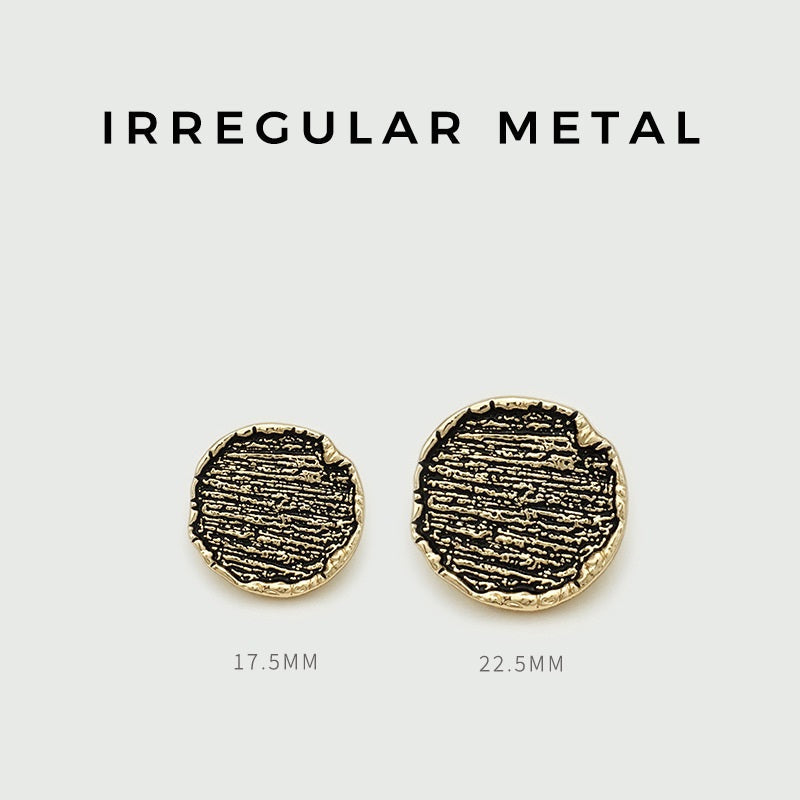 Two irregular round metal sewing buttons in gold tone, 17.5mm and 22.5mm