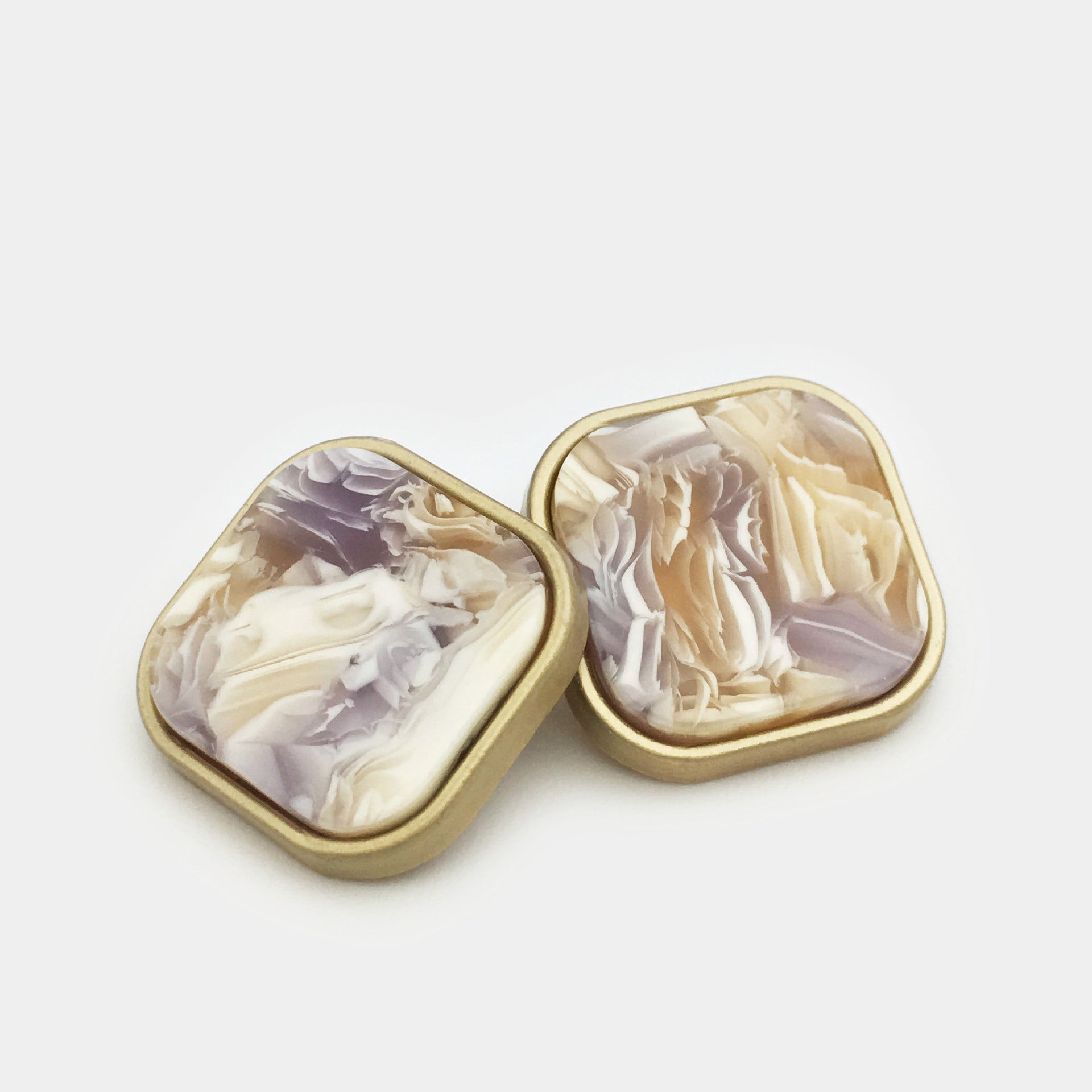 Square resin alloy buttons with handle, purple floral front; gold-tone edges