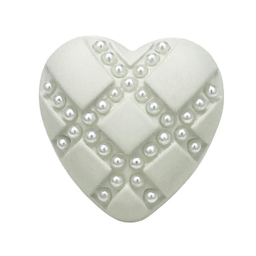 White heart button with pearl-look stud X design, 17.5mm