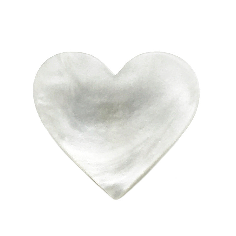 White resin heart button with metal shank, 17.5/22.5mm