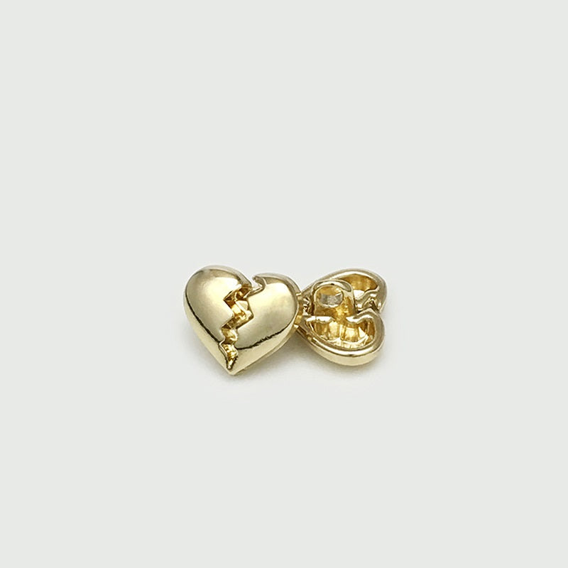Gold heart-shaped metal shirt button front with shank, 11mm