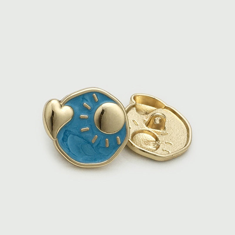 Botón metálico sol y luna irregular azul con luna y reverso dorado con detalle