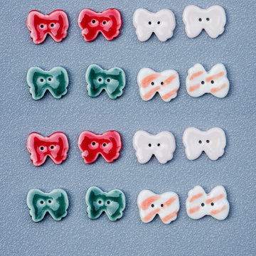 20.5mm kleine 2-Loch Keramik-Bow-Buttons, sortiert: Rot, Grün, Orange, Hellrosa, Weiß