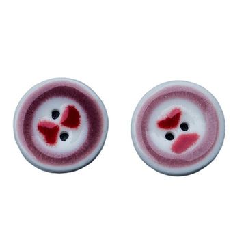 Round ceramic buttons with red heart pattern, 2-hole design