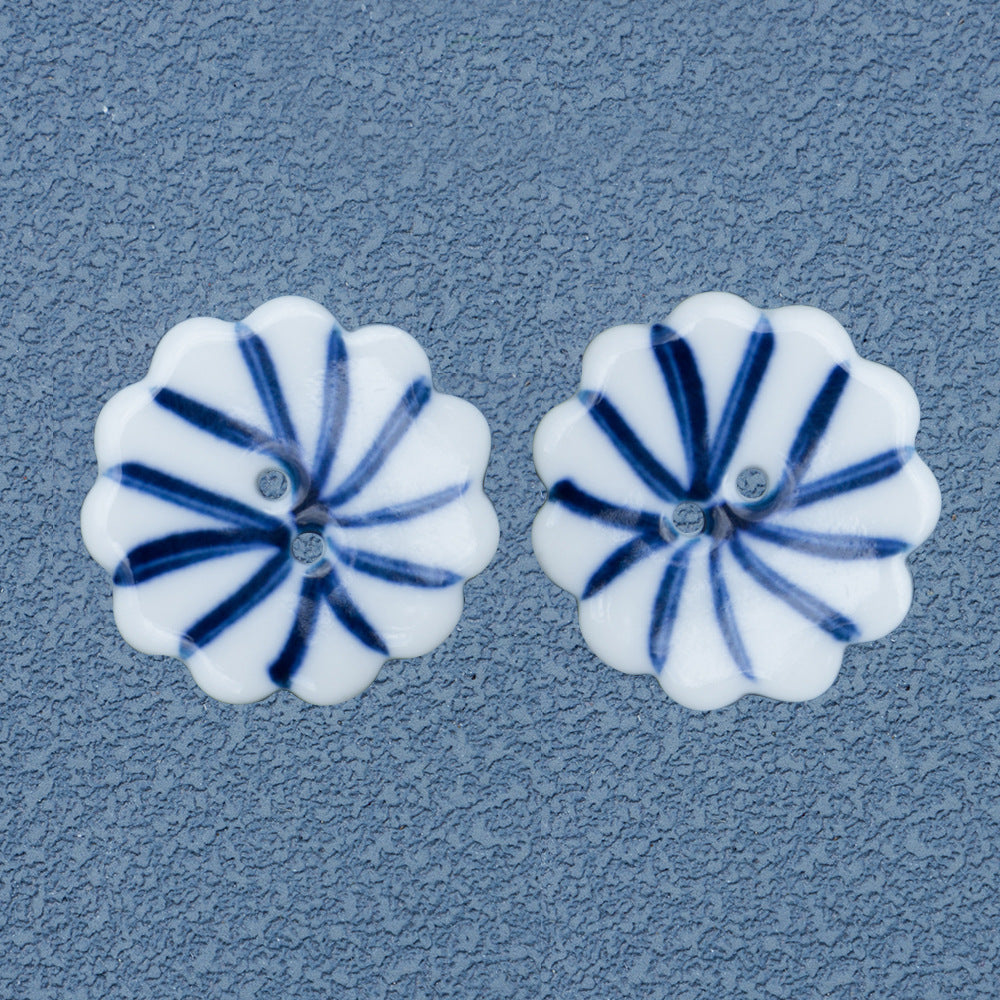 Blue-and-white hand-painted ceramic flower buttons, 30mm, 2-hole set (pair)
