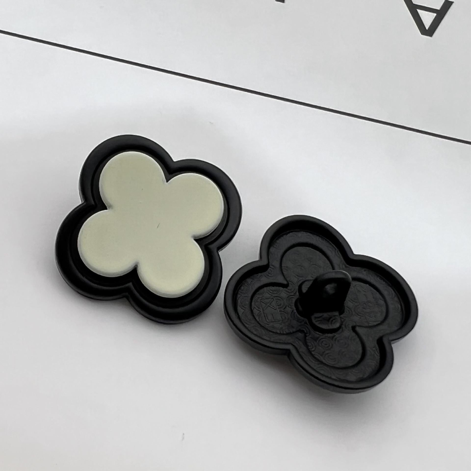 3D-Blumen-Metallmantelknöpfe, vollständig schwarz, erhabenes Muster, 12er-Set