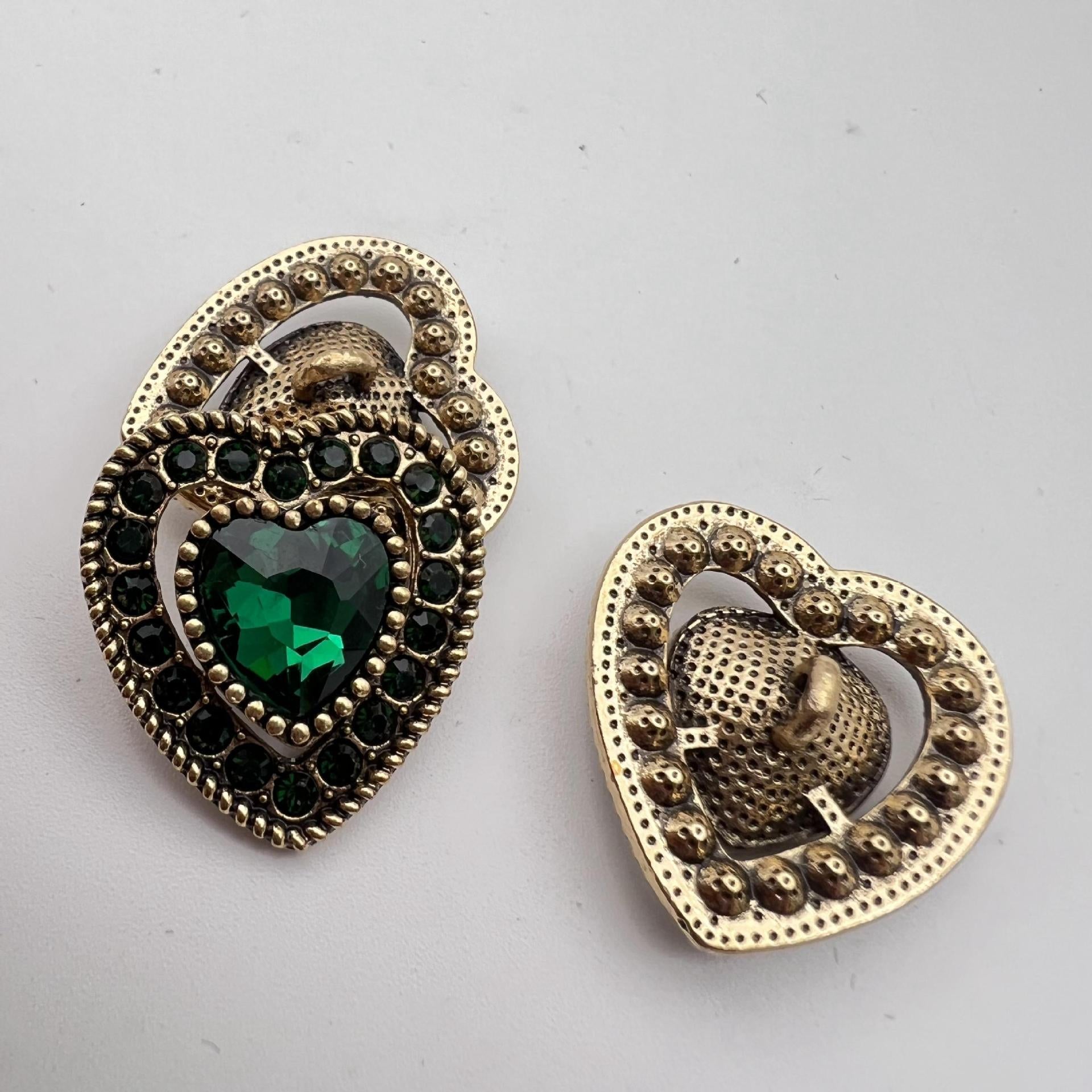 Heart-shaped crystal metal shank buttons, emerald-green crystal heart, front and back