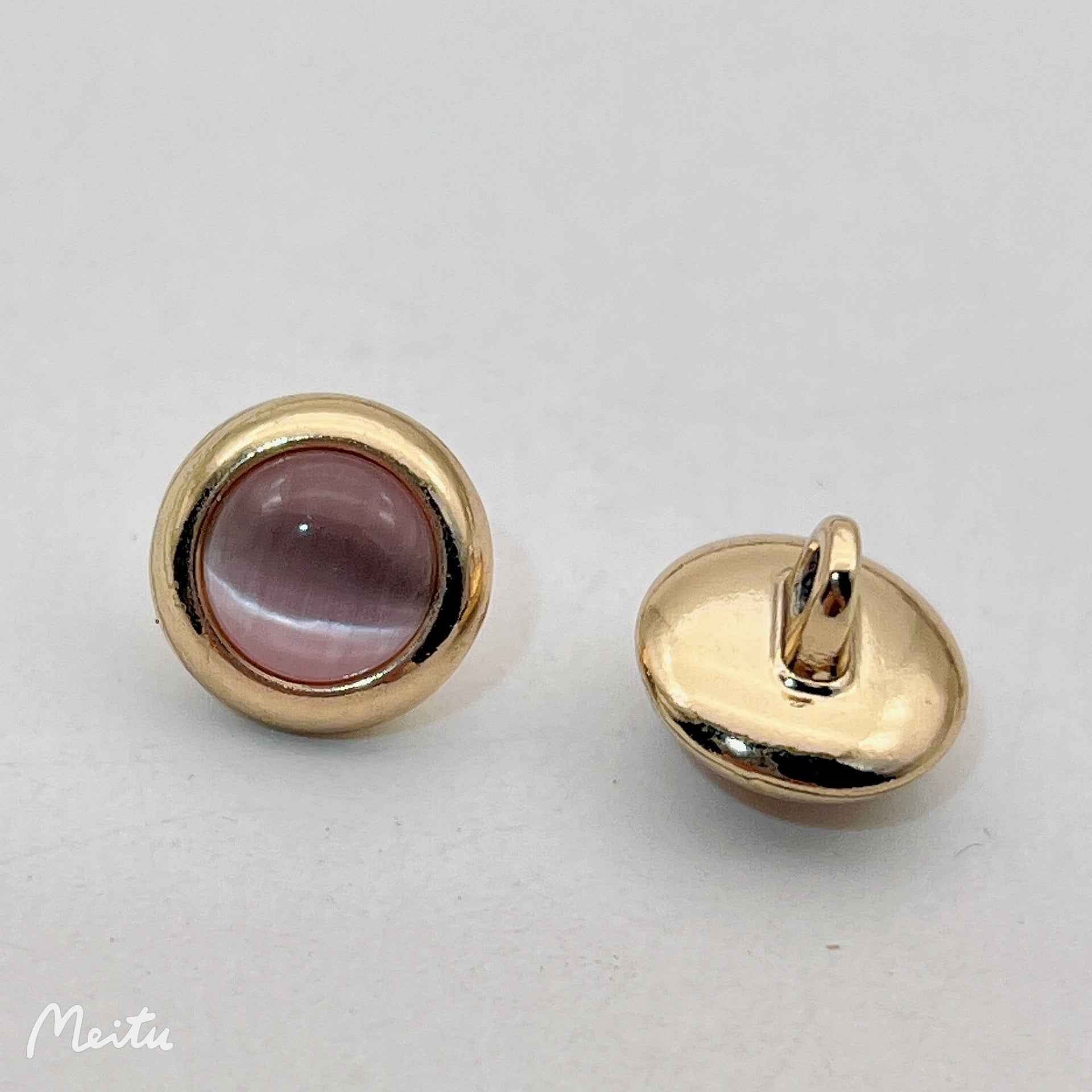 12.5mm cat’s eye metal shirt button in pink, gold-tone rim