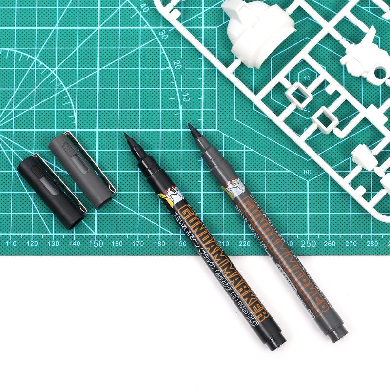 Mr. Hobby Gundam Panel Line Marker 2-Pack Black & Grey