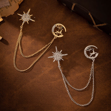 Goldfarbene Stern-& Hirsch-Ansteckbrosche mit Kette, 2er-Set