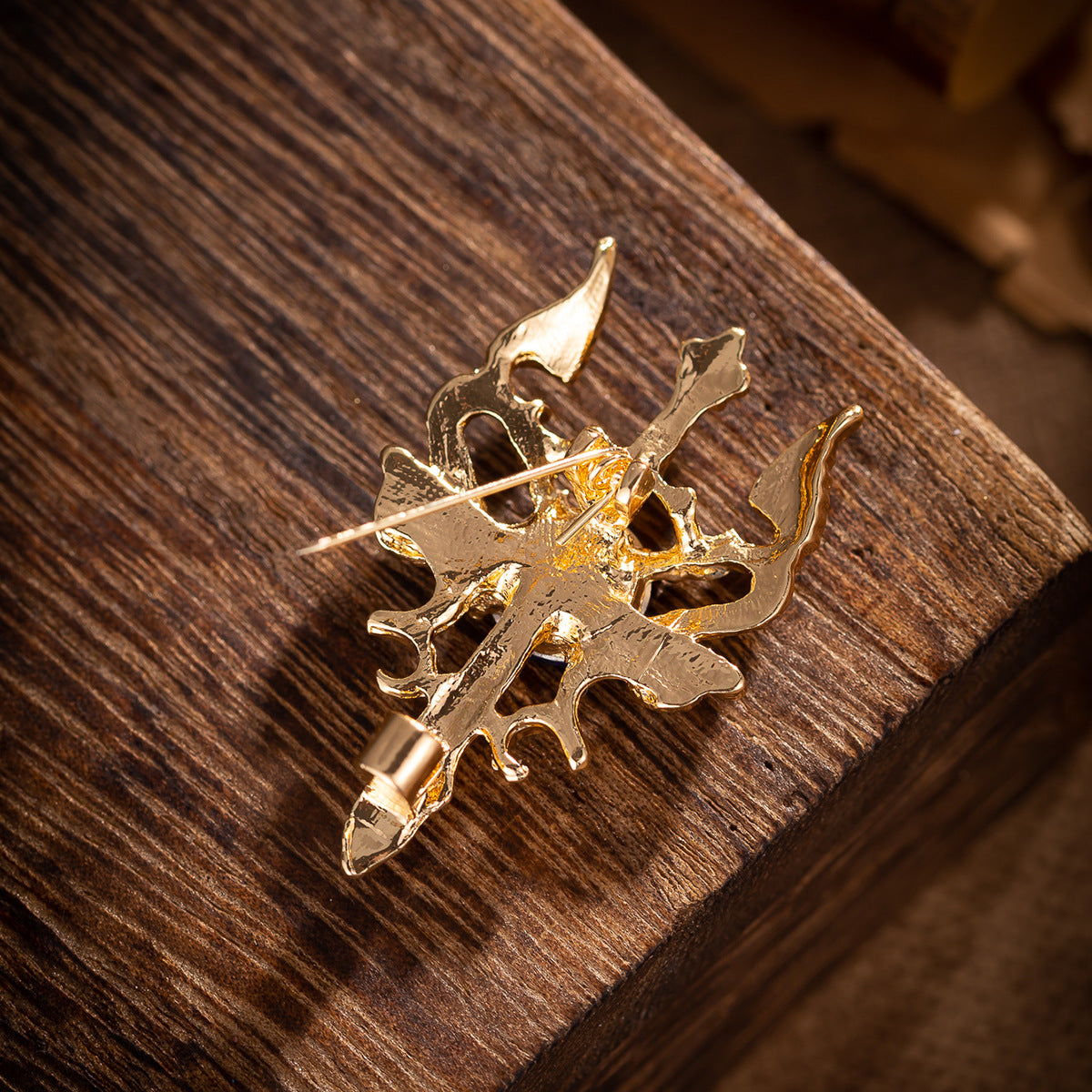 Gold brooch back pin with bar clasp, double dragon sword design