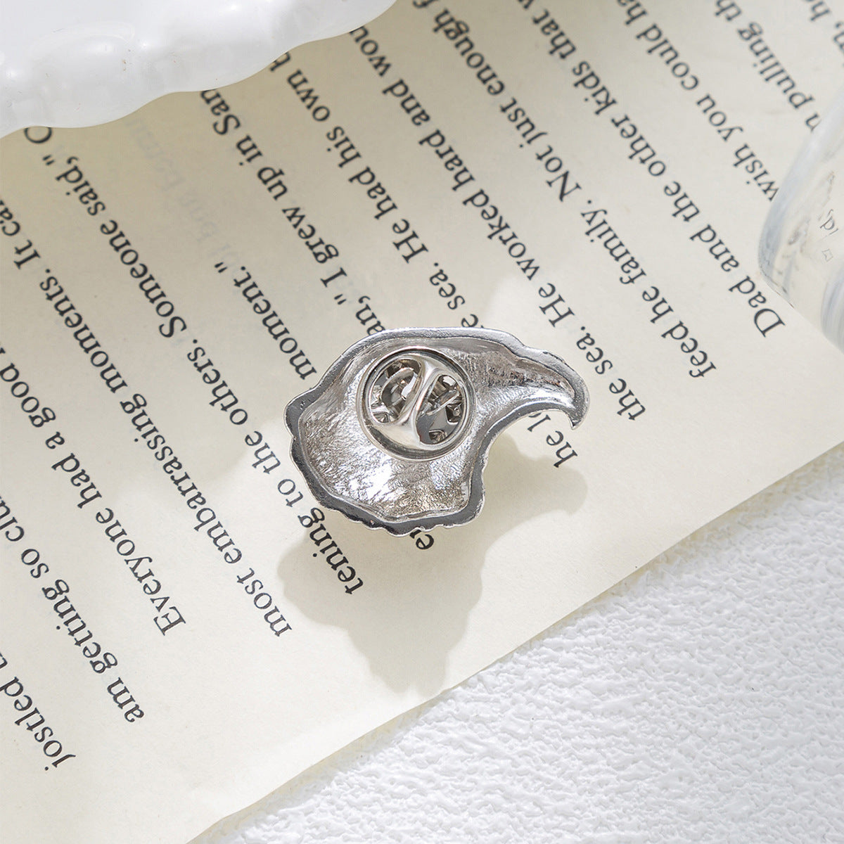 Silver-tone eagle head tie pin, safety clasp on back