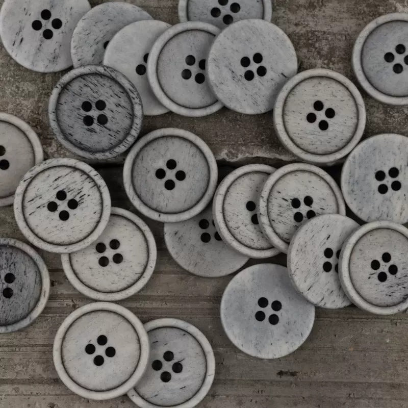 Dark gray round 4-hole vintage cow bone buttons, 15–25mm, speckled, 10 pcs