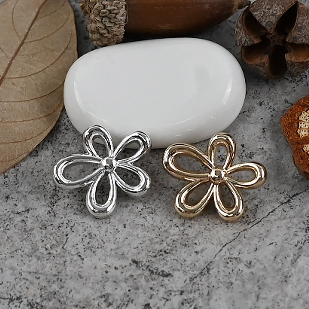 Metal flower buttons with shanks: silver and gold