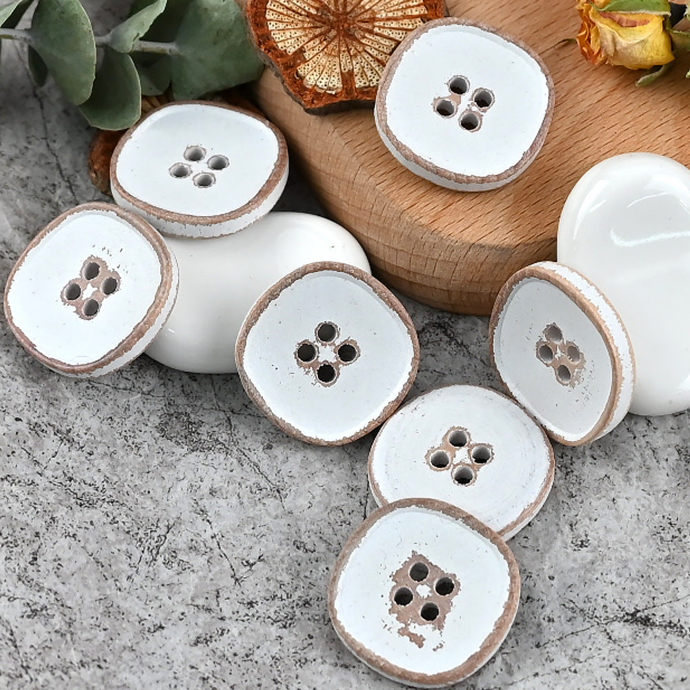 Off-white and light wood round wooden buttons, 4-hole front, vintage style, 30pcs