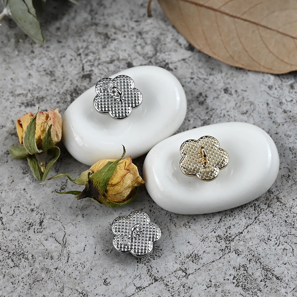 Floral metal resin button, textured silver-tone back with shank, 14mm
