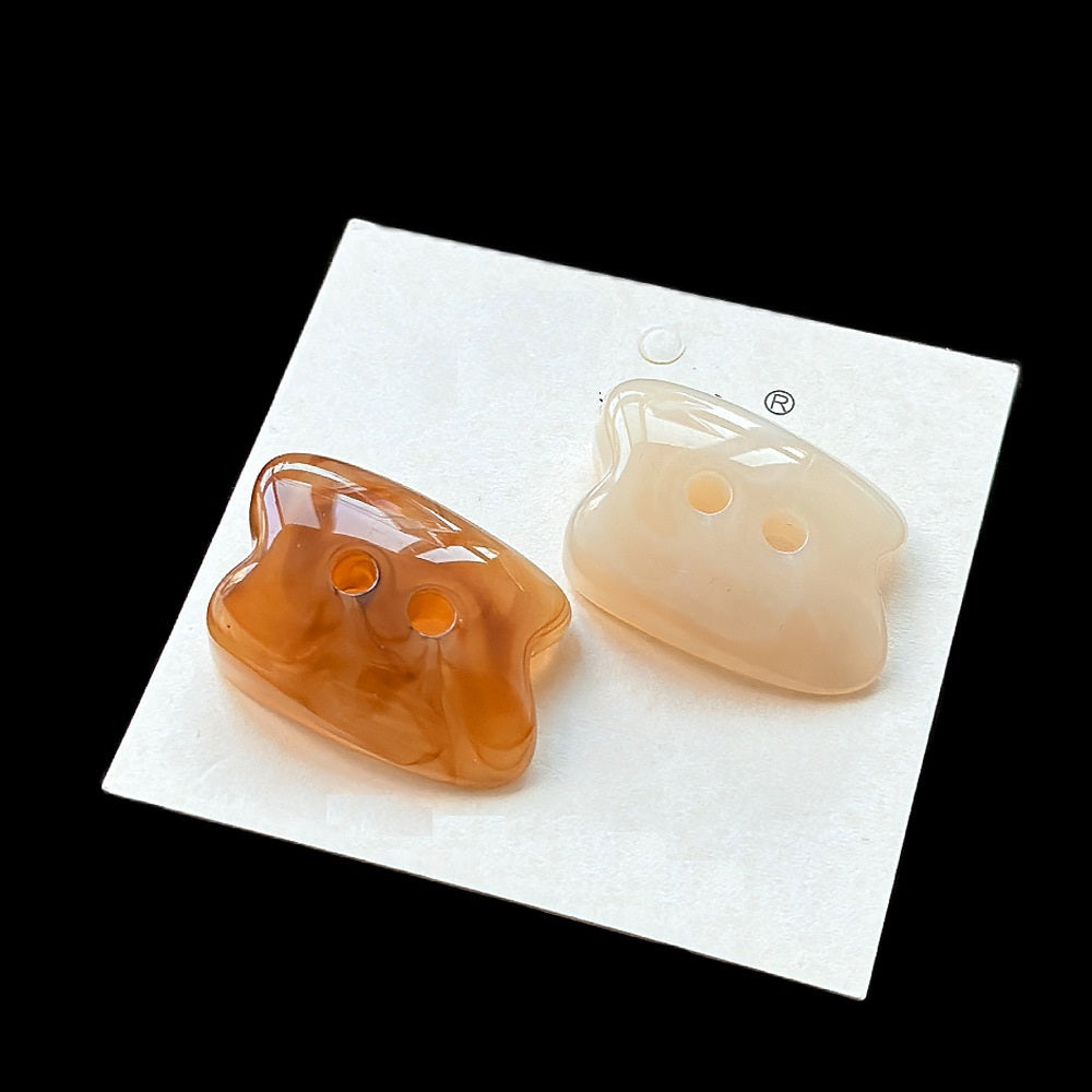 Set aus braunen und beigen unregelmäßigen Resin-Buttons mit 2 Löchern, 32x21 mm