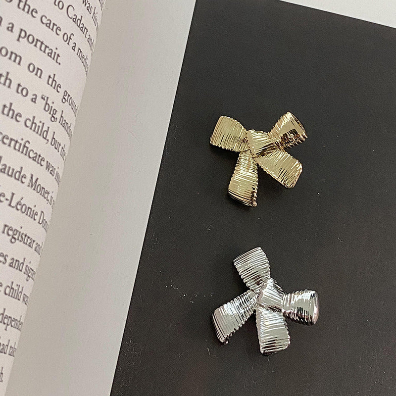 Gold striped bow metal button, 3-loop shank design