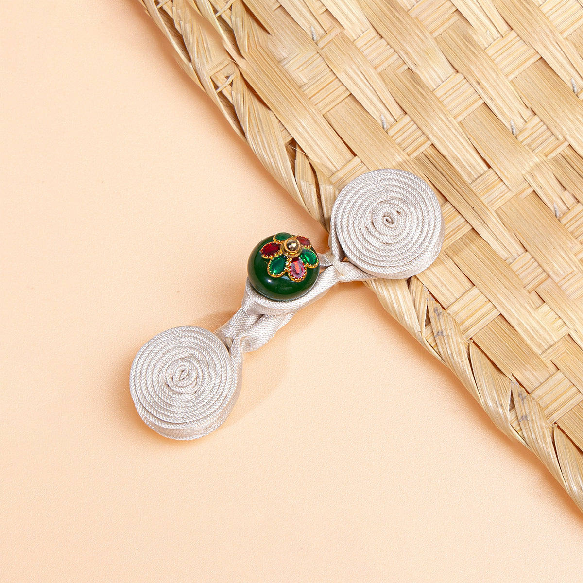 5-pack Chinese knot buttons, white cord with green floral center and spiral round discs