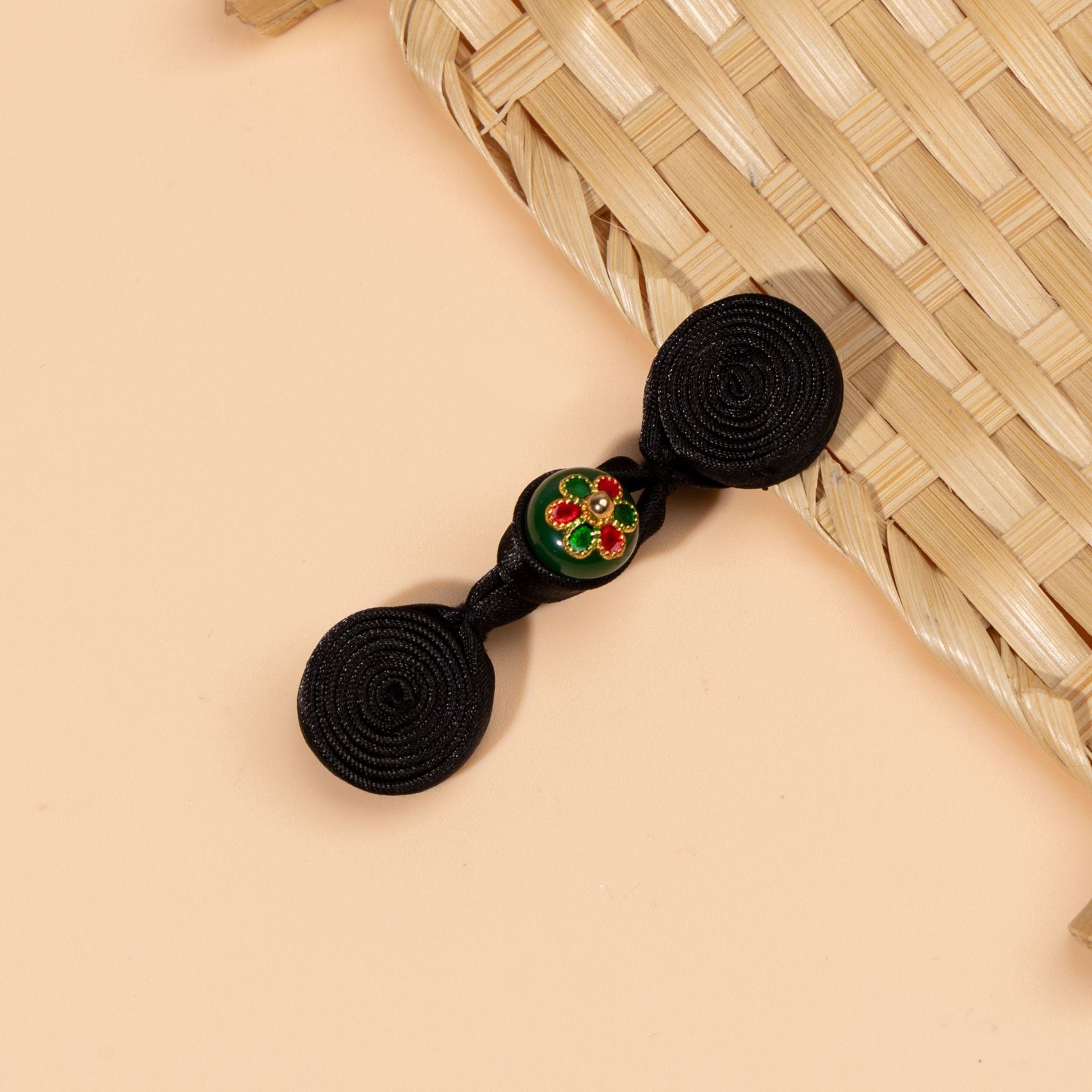 5-pack Chinese knot buttons, black cord with green floral center and spiral round discs