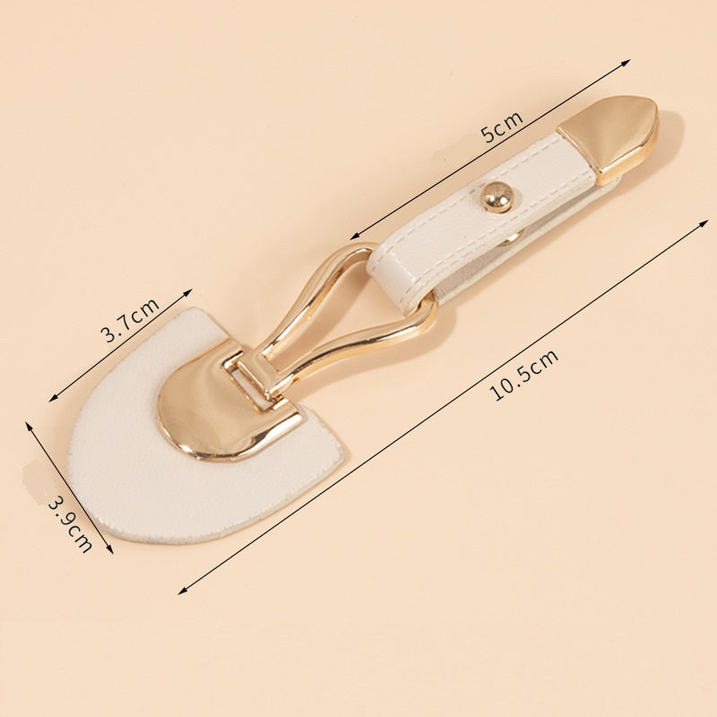 Light coffee leather sew-on toggle, 10.5 cm length, metal buckle and rivet