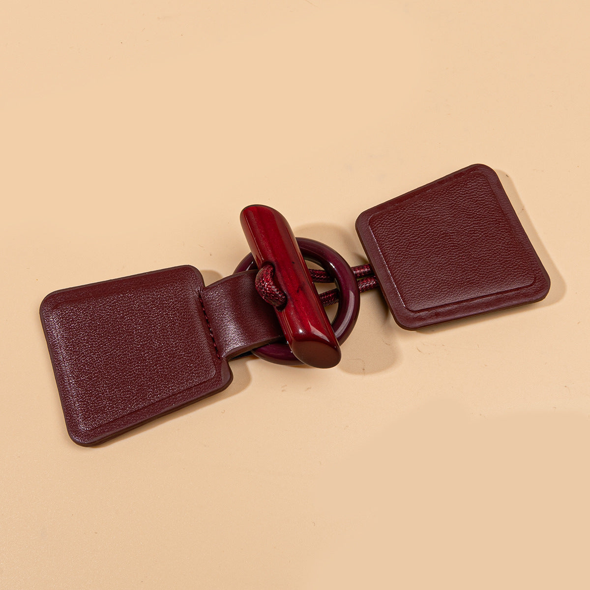 Burgund Leder-Toggles mit Harz-Schnalle und Metallring, 2 Befestigungslaschen
