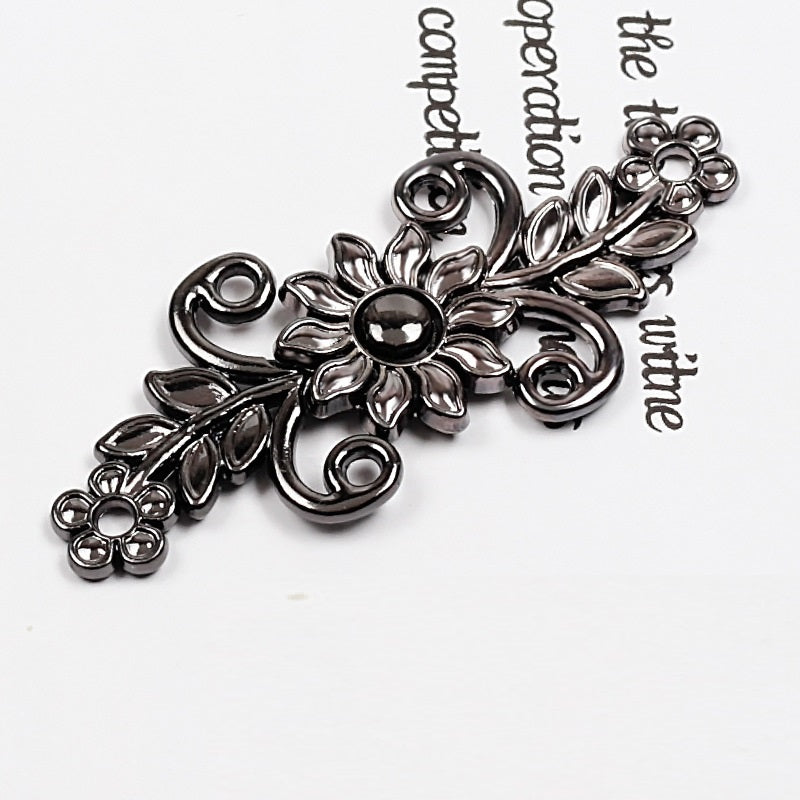 Gunmetal-farbene 4,8-cm Metall-Froschknöpfe mit floralen Details, 10 Stk