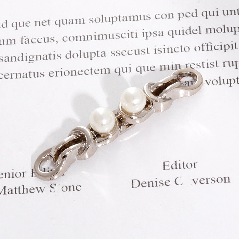 4.5cm metal frog button, silver finish with two white pearl beads