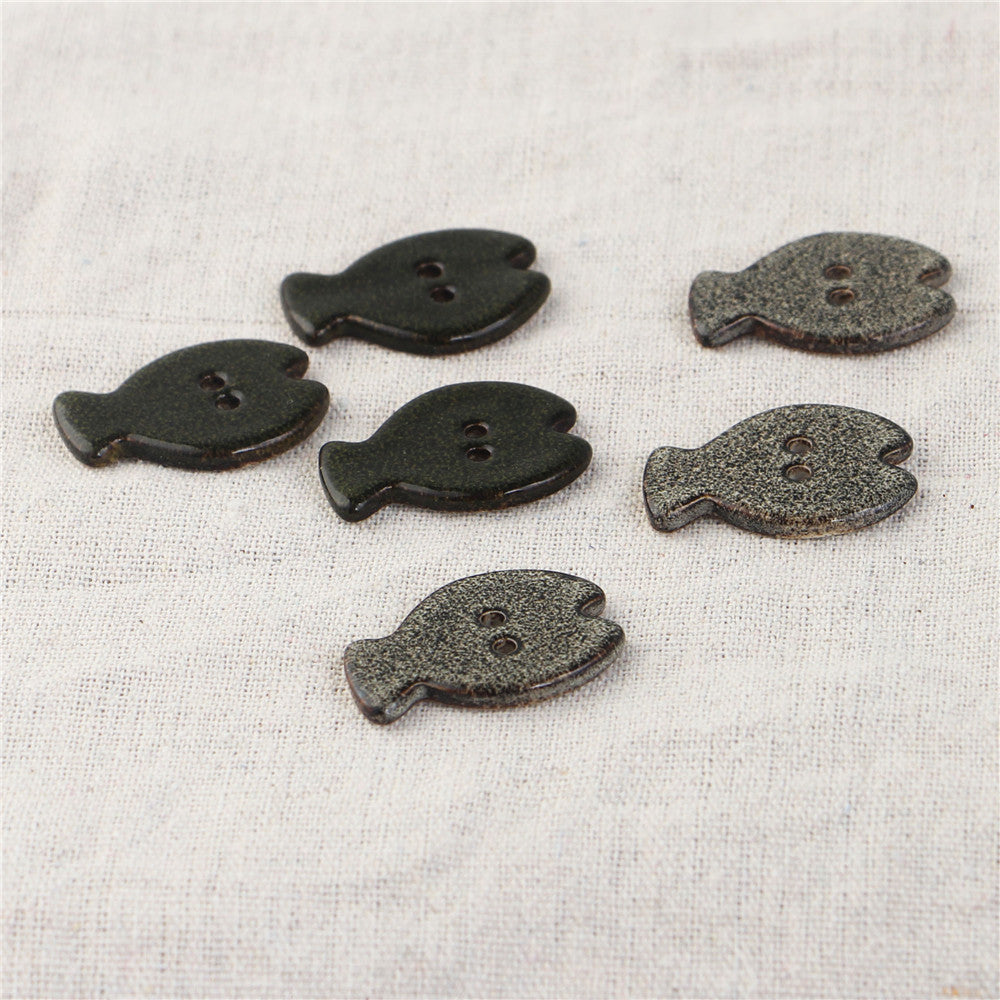 Fish-shaped ceramic buttons, black and gray, 2-hole, 33x24mm (set of 3)