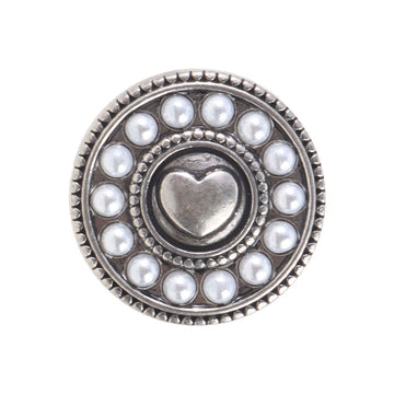 Bouton rond argent vieilli 19mm, cœur au centre, entourage perles