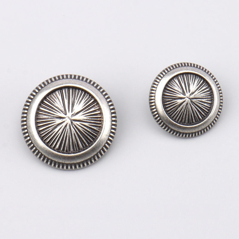 Matte silver round metal shank button, sunburst pattern with ridged border, 17.5/22.5mm