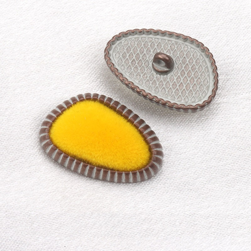 21mm Schaftknopf mit gelbem Flock, Metallrückseite mit Schaftöse