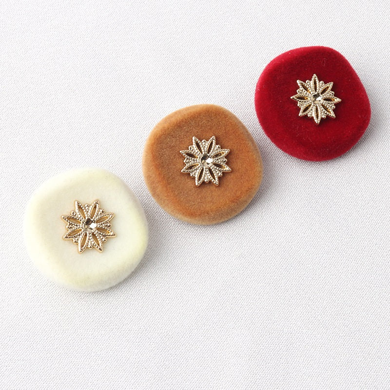 White, brown & red flocked coat buttons, silver snowflake tops (6pcs)