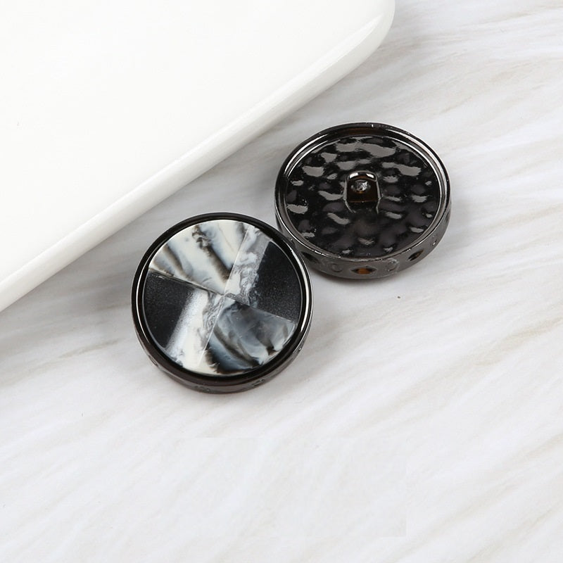 Two-tone resin fan buttons, light gray marble and glossy black, metal shank
