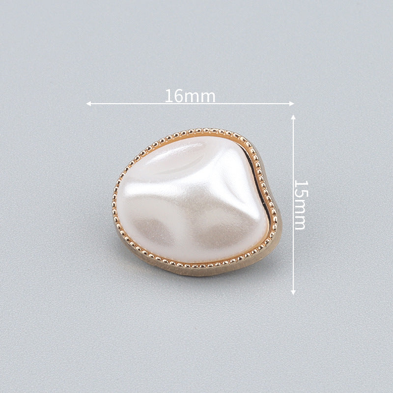 16mm oval pearl-look button with gold beaded edge
