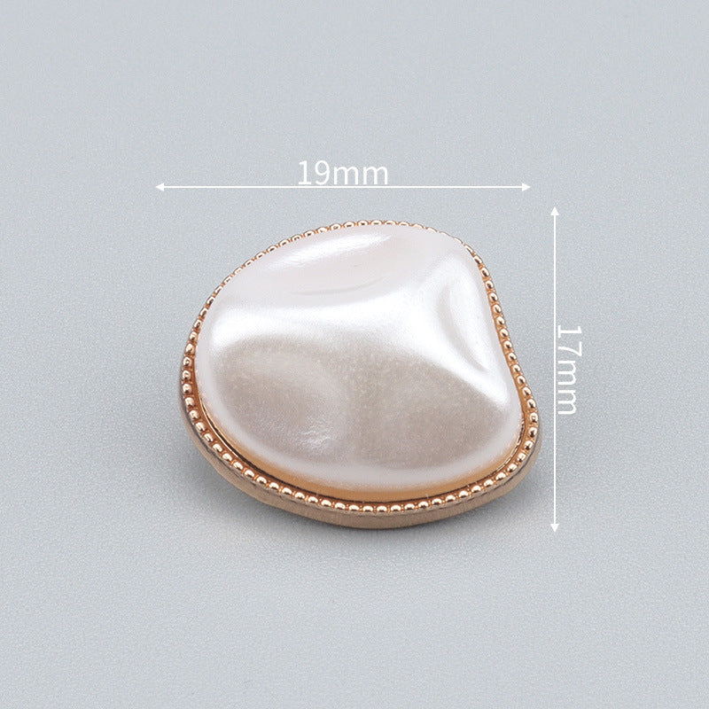 19mm oval pearl-look button with gold beaded edge